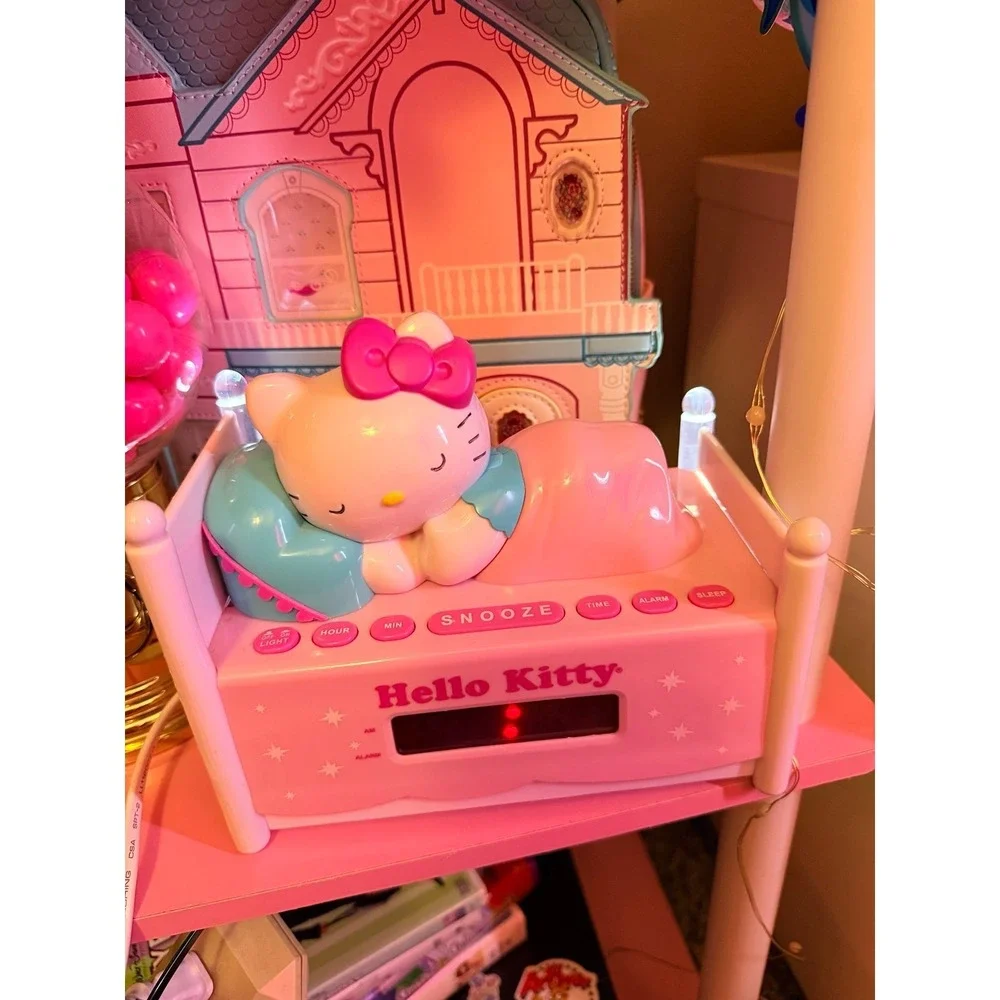 Hello Kitty sleeping alarm clock‎